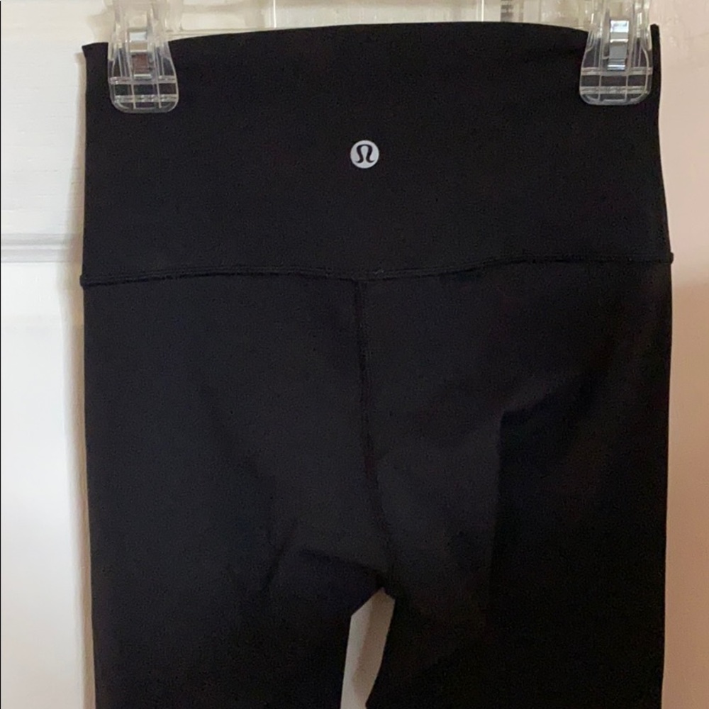 Black lulu lemon leggings